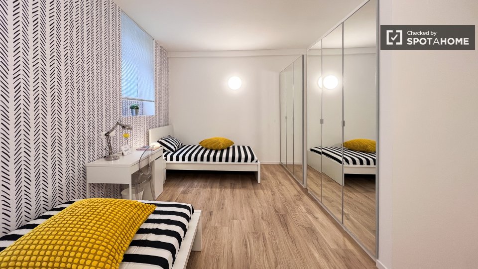 Double room Milan, 4 beds — photo 16
