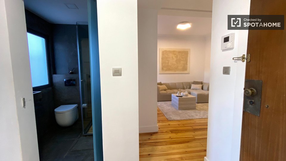 Apartment Lisbon, 2 beds — photo 61