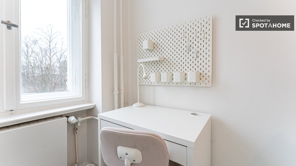 Double room Berlin, 6 beds, 101m² — photo 9
