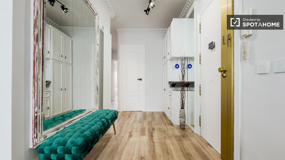 Apartment Barcelona, 3 beds, 67m² — photo 49