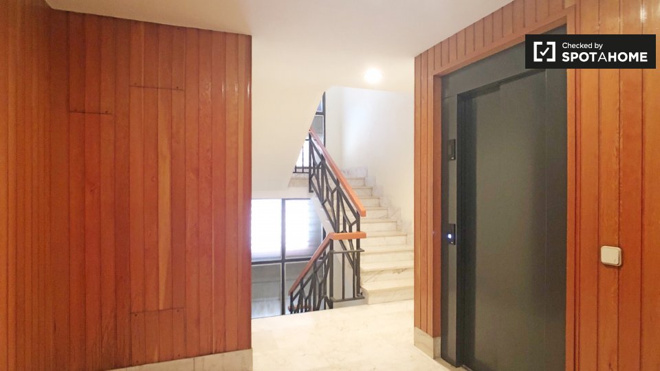 Apartment Madrid, 3 beds, 140m² — photo 27
