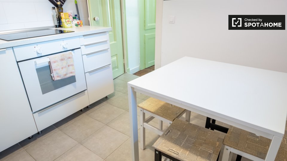 Apartment Lisbon, 1 bed — photo 4