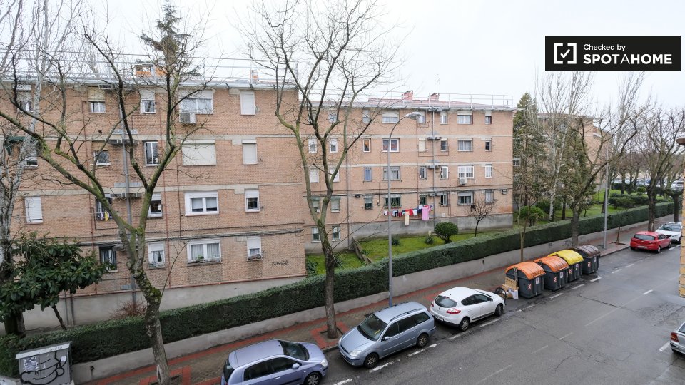 Double room Madrid, 6 beds, 160m² — photo 5