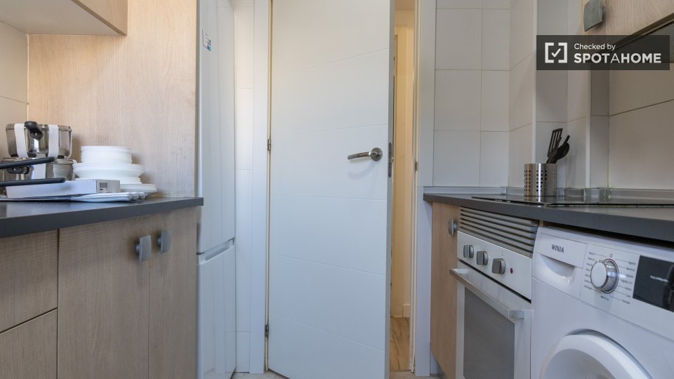 Double room Madrid, 5 beds — photo 9