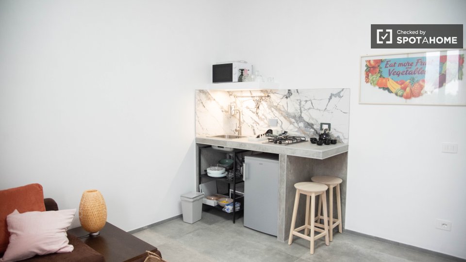 Apartment Rome, 1 bed — photo 8