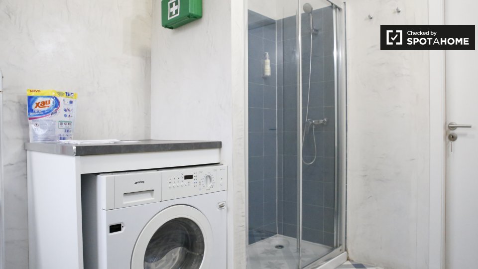Apartment Lisbon, 3 beds — photo 19