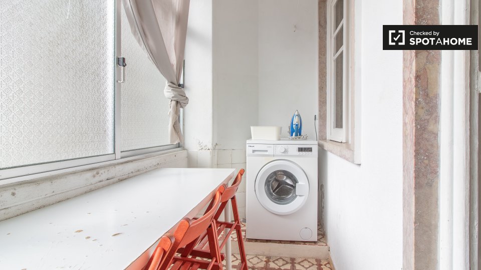 Double room Lisbon, 5 beds, 120m² — photo 11