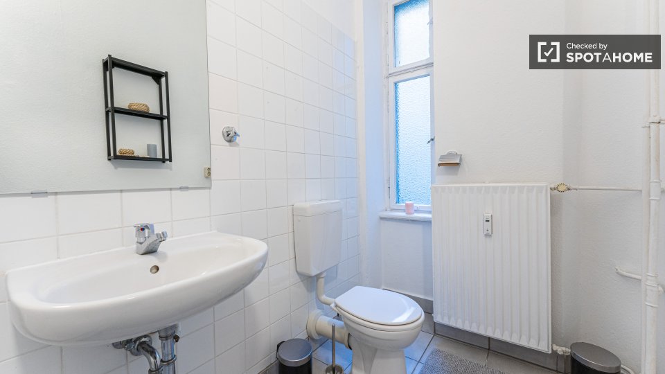Double room Berlin, 7 beds, 146m² — photo 13