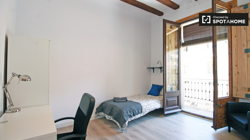 Double room Barcelona, 6 beds — photo 1