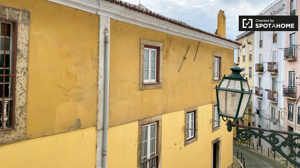 Apartment Lisbon, 1 bed, 90m² — photo 1