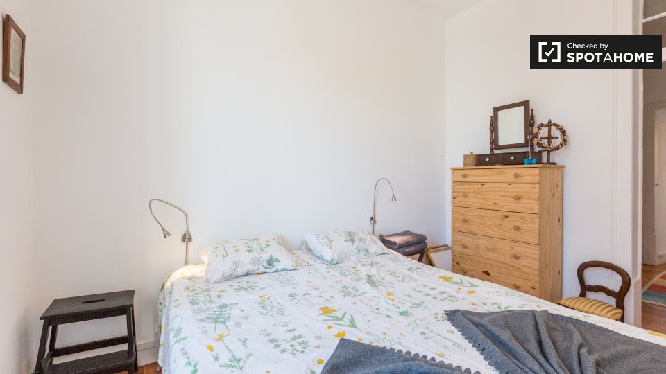 Double room Lisbon, 4 beds, 180m² — photo 3