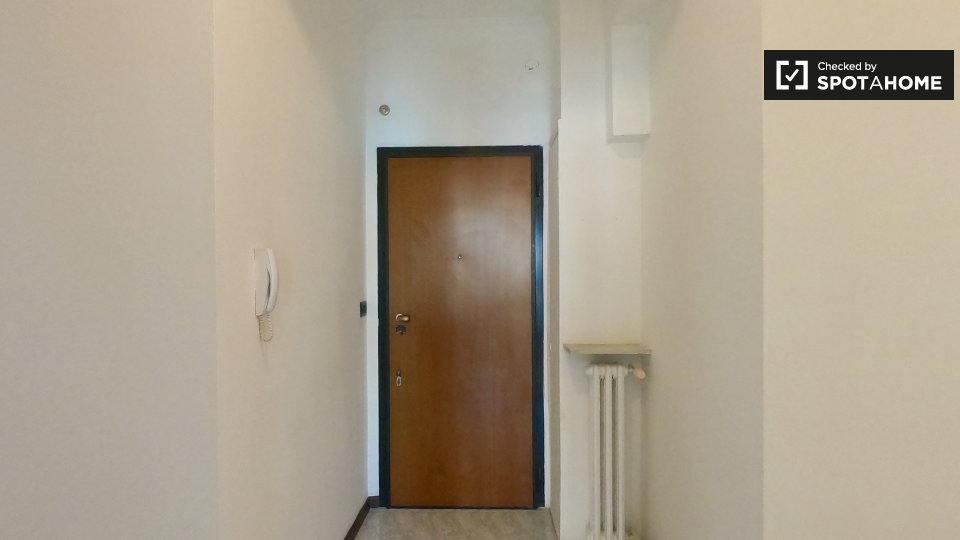Double room Milan, 3 beds, 80m² — photo 17