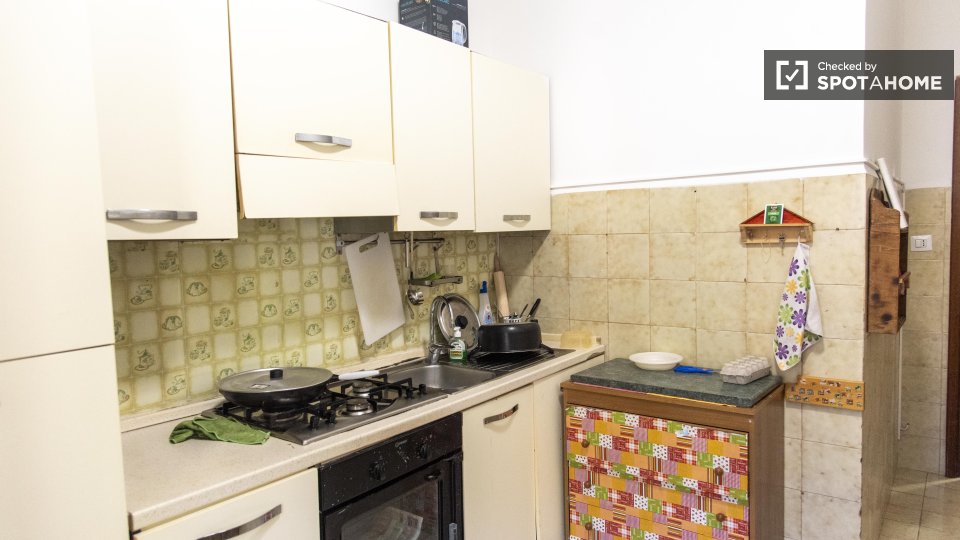 Double room Rome, 3 beds — photo 14