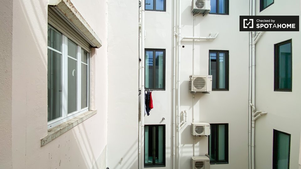 Double room Lisbon, 7 beds, 130m² — photo 3