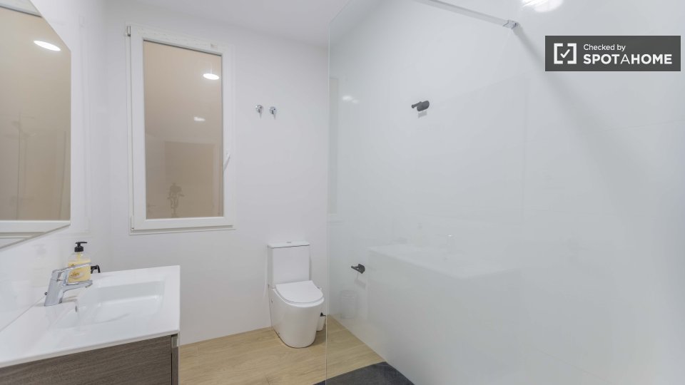 Double room Valencia, 5 beds — photo 13