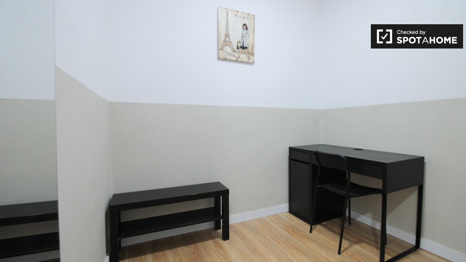 Double room Barcelona, 6 beds, 100m² — photo 3