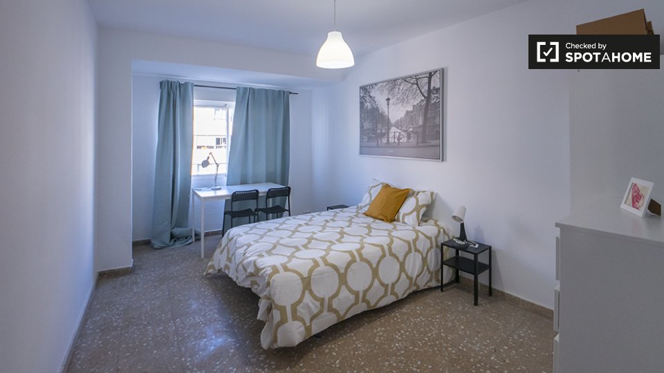 Double room Valencia, 6 beds — photo 4