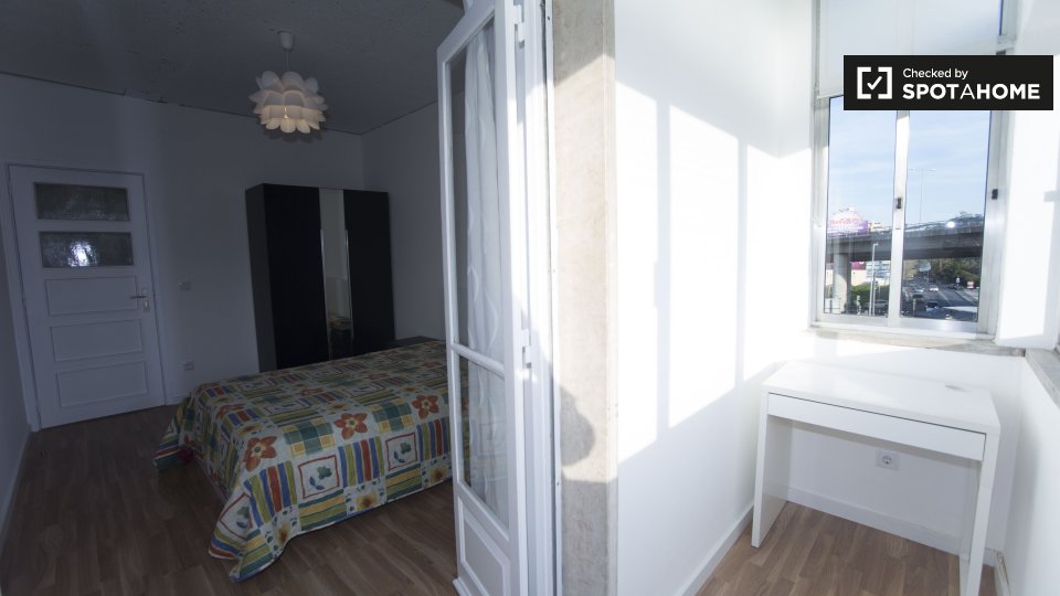 Double room Lisbon, 4 beds, 120m² — photo 5