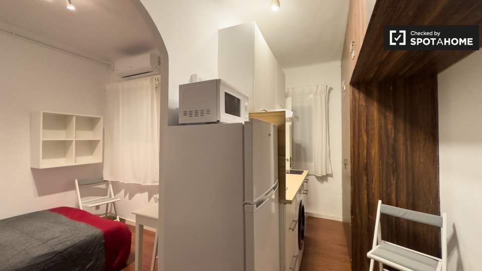 Double room Barcelona, 2 beds, 60m² — photo 7