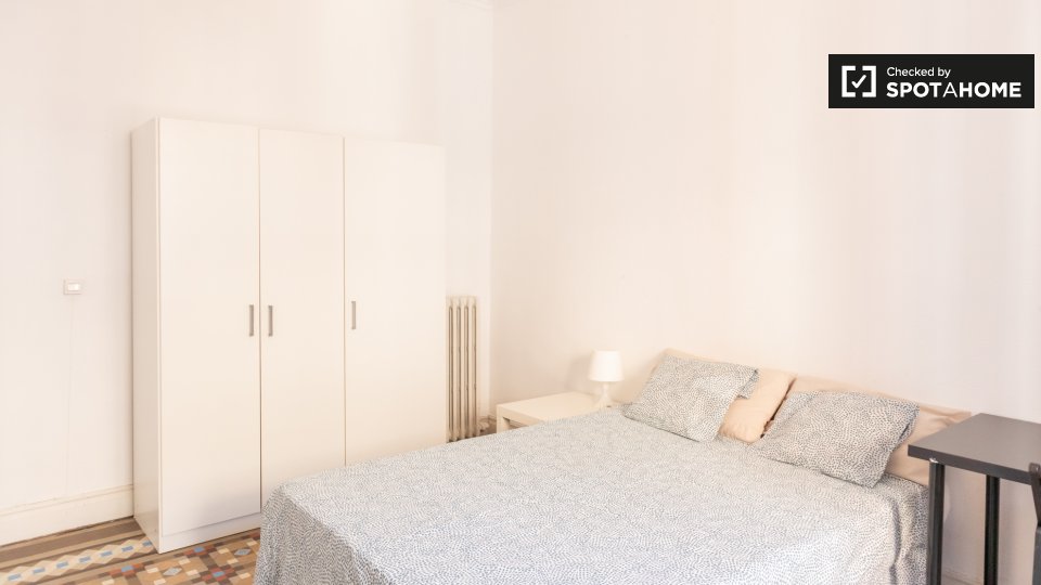Double room Madrid, 10 beds, 220m² — photo 1
