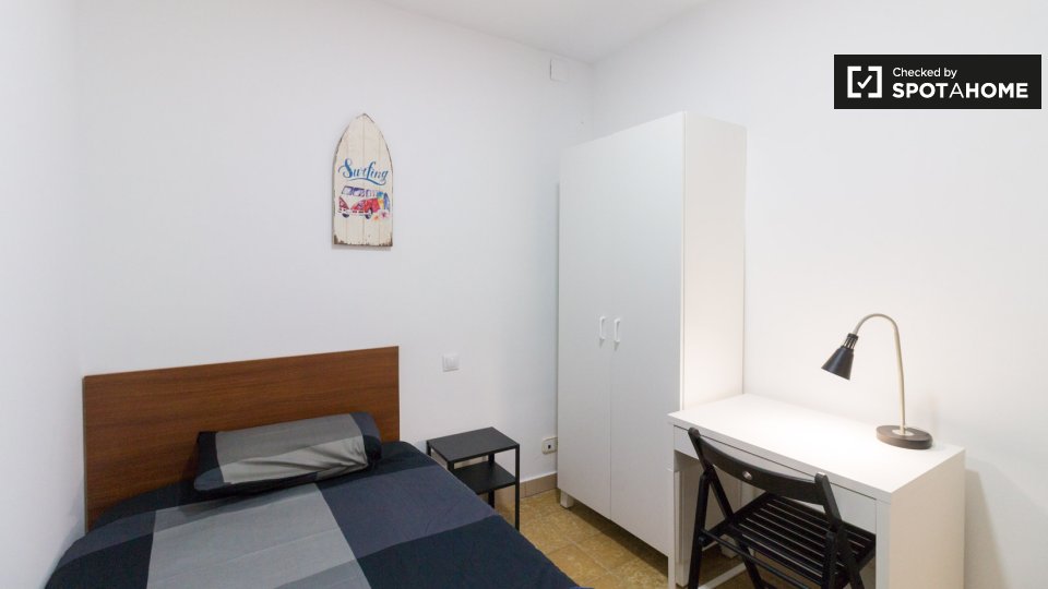 Double room Barcelona, 5 beds, 65m² — photo 6
