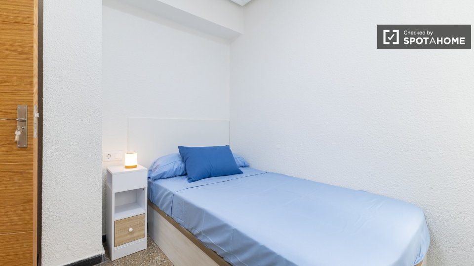 Double room Valencia, 5 beds — photo 1