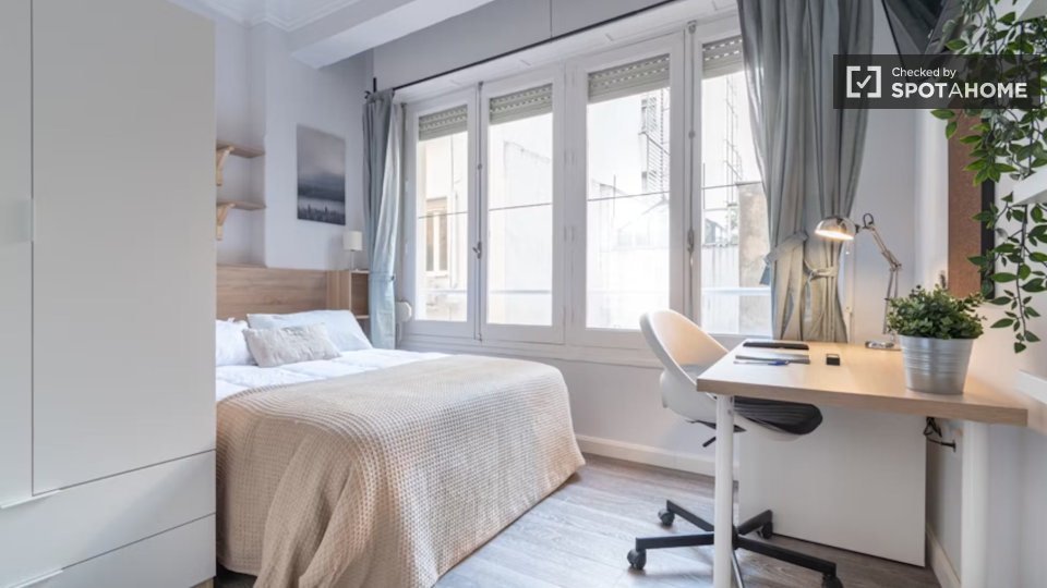 Double room Madrid, 5 beds, 120m² — photo 38