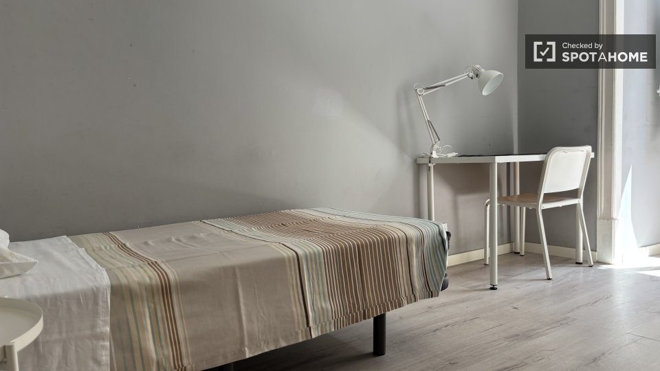 Double room Lisbon, 5 beds, 85m² — photo 70