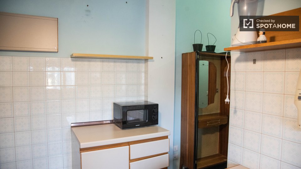 Double room Rome, 3 beds — photo 6