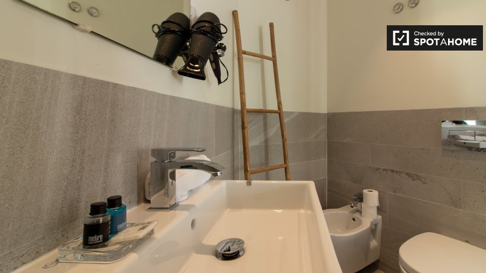 Apartment Lisbon, 2 beds — photo 14