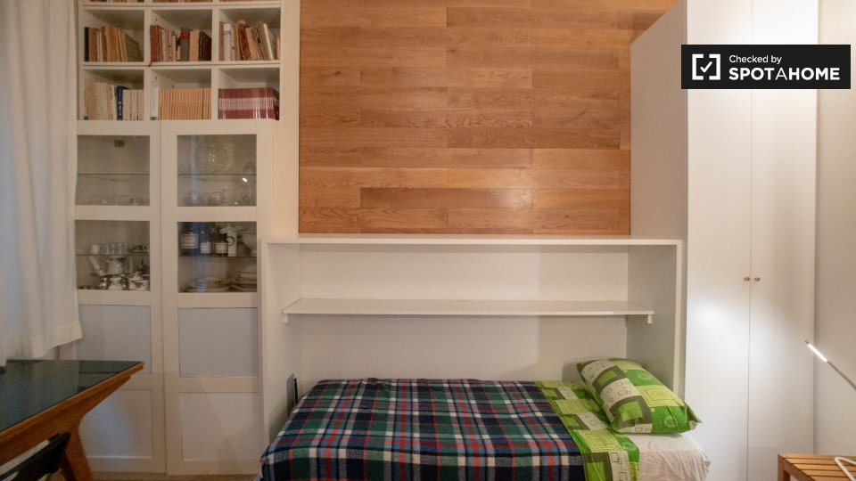 Double room Milan, 2 beds, 70m² — photo 5