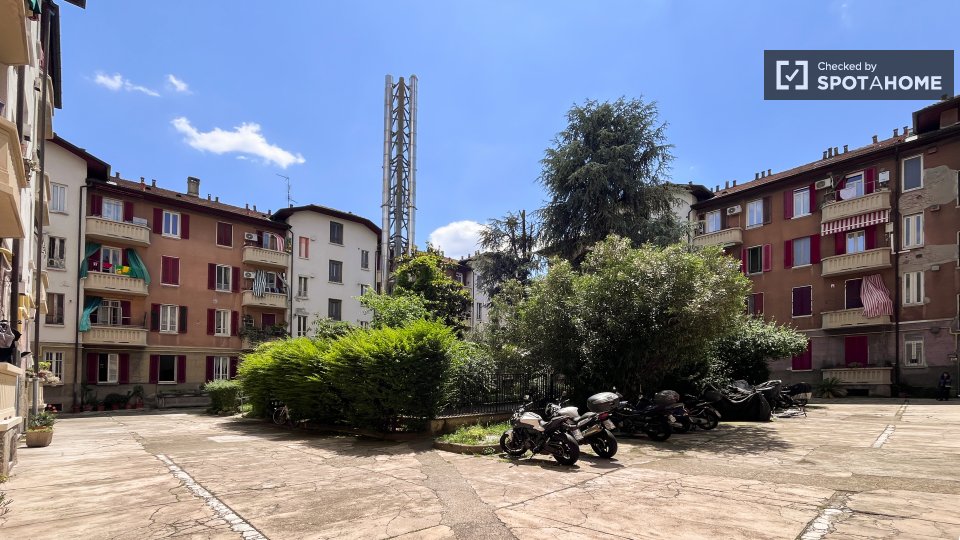 Double room Milan, 2 beds, 73m² — photo 20