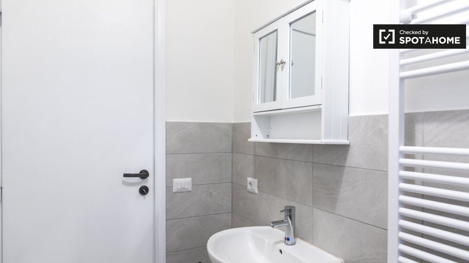 Double room Rome, 5 beds — photo 15