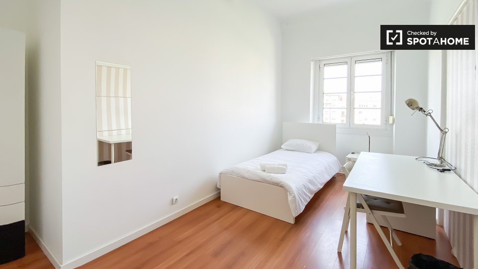 Apartment Lisbon, 11 beds — photo 1