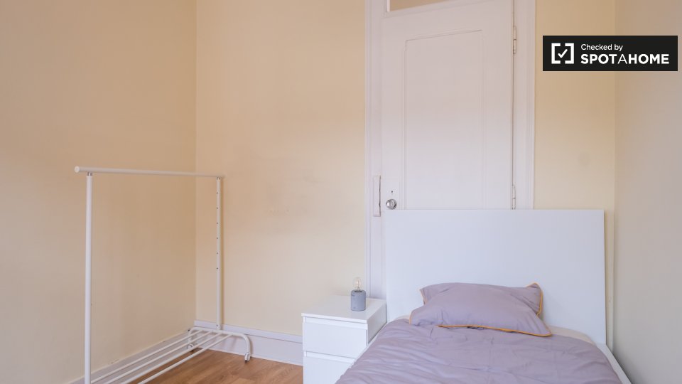 Double room Lisbon, 5 beds — photo 3