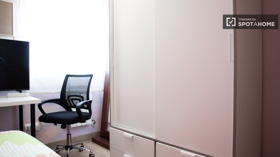 Double room Madrid, 4 beds, 110m² — photo 11