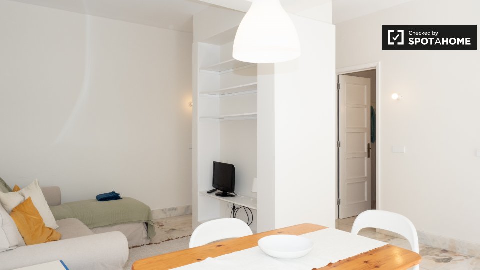 Apartment Lisbon, 2 beds, 70m² — photo 5