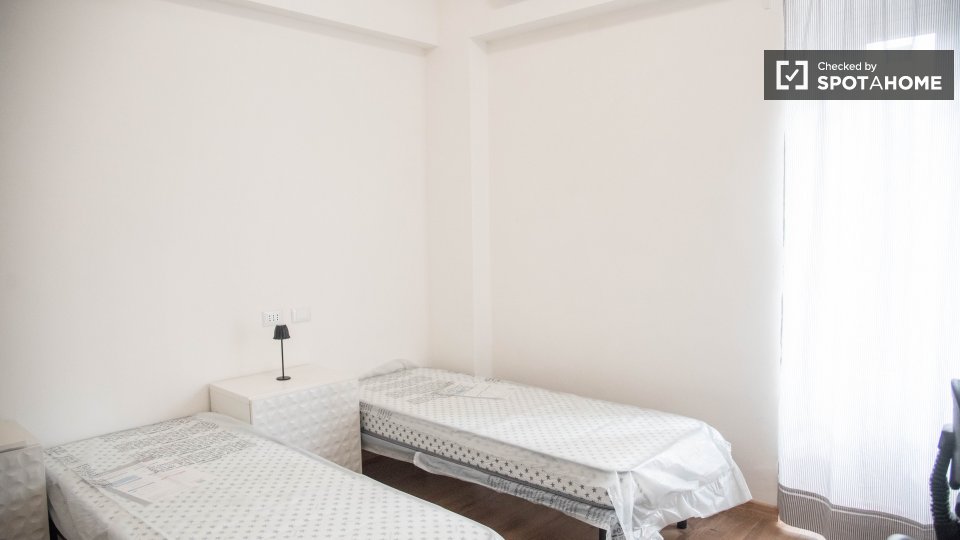 Double room Rome, 3 beds — photo 1