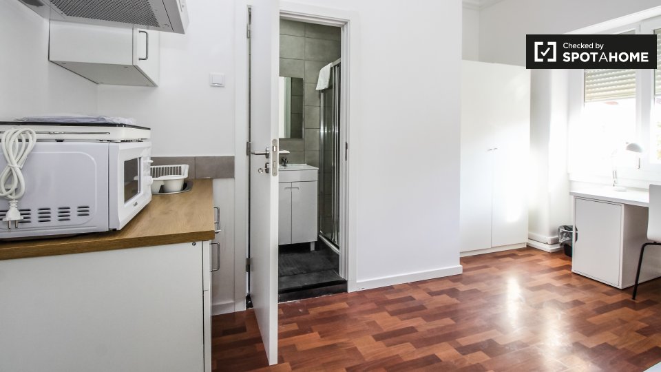 Double room Lisbon, 11 beds — photo 2