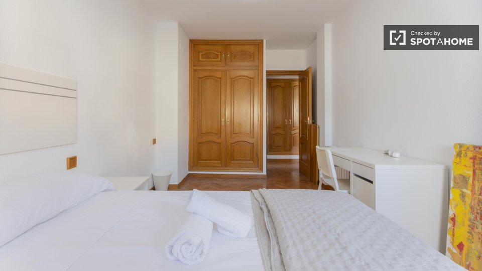 Double room Valencia, 5 beds, 240m² — photo 70