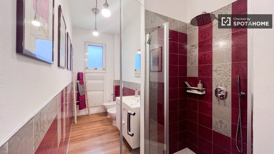 Double room Milan, 2 beds, 65m² — photo 3