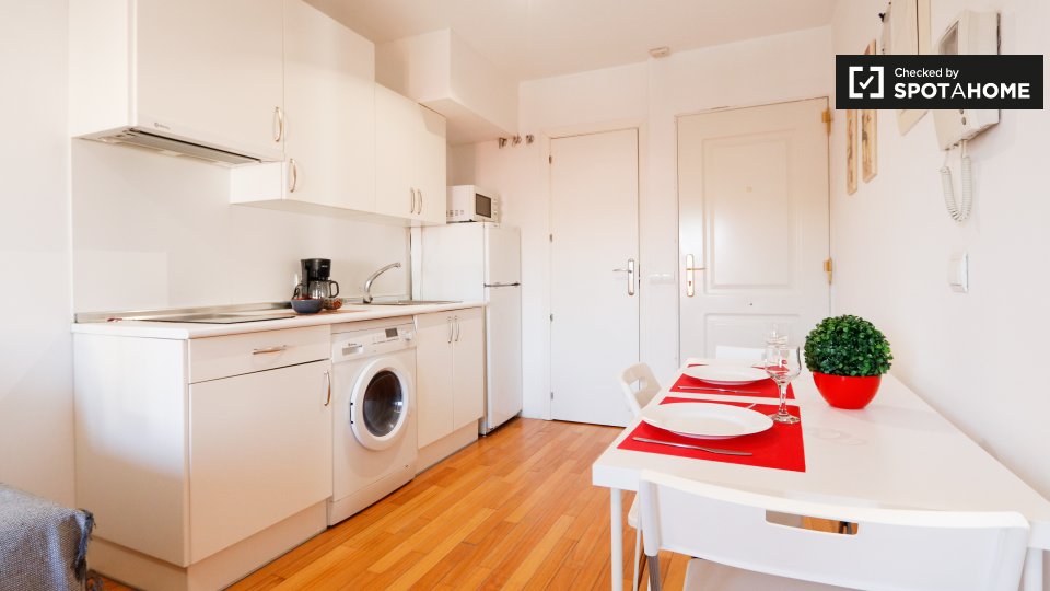 Apartment Madrid, 1 bed, 1m² — photo 2