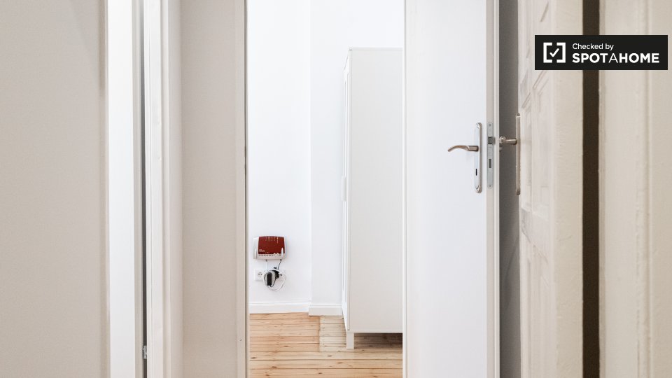 Double room Berlin, 4 beds, 68m² — photo 14