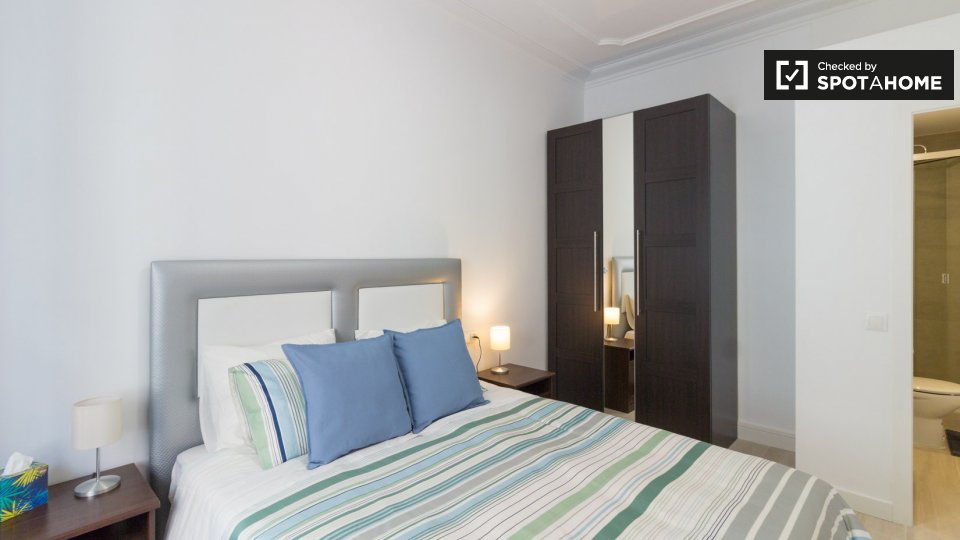 Double room Barcelona, 4 beds, 86m² — photo 16