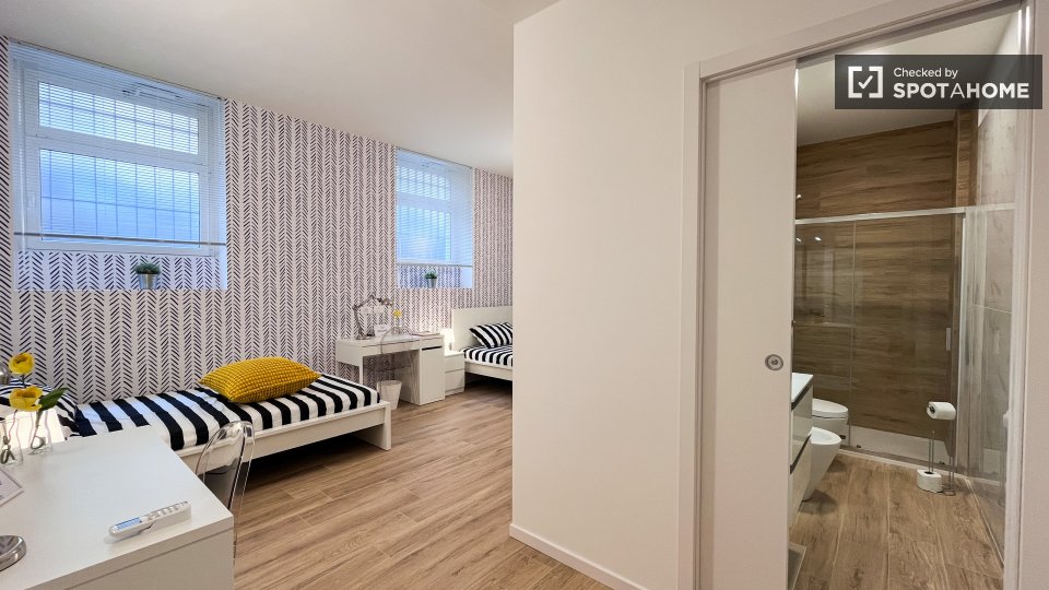 Double room Milan, 4 beds — photo 3