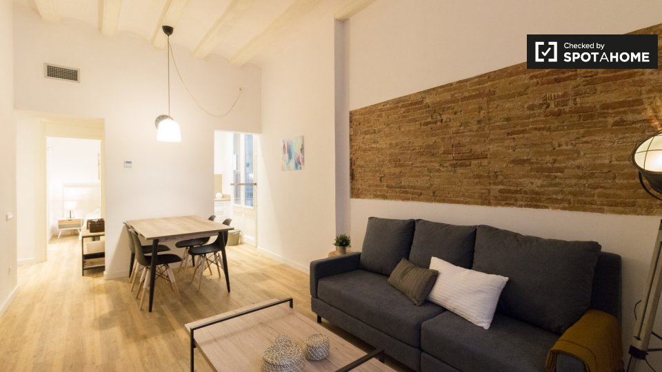 Apartment Barcelona, 2 beds, 80m² — photo 1