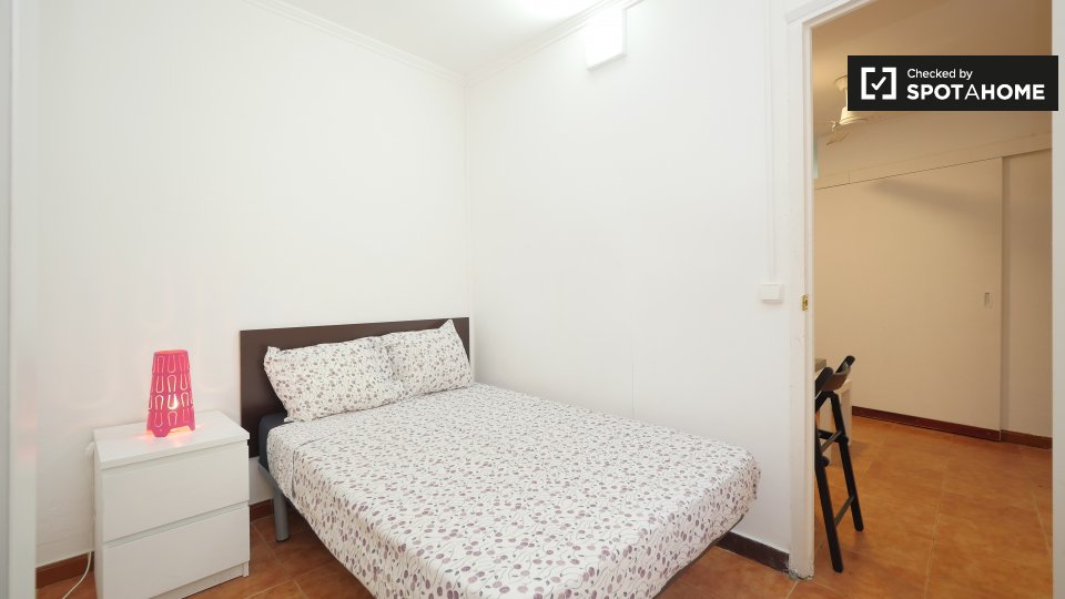 Double room Barcelona, 2 beds, 50m² — photo 15