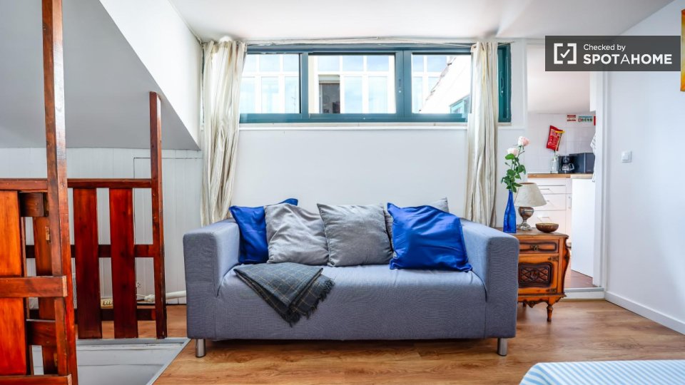 Apartment Lisbon, 3 beds, 55m² — photo 18