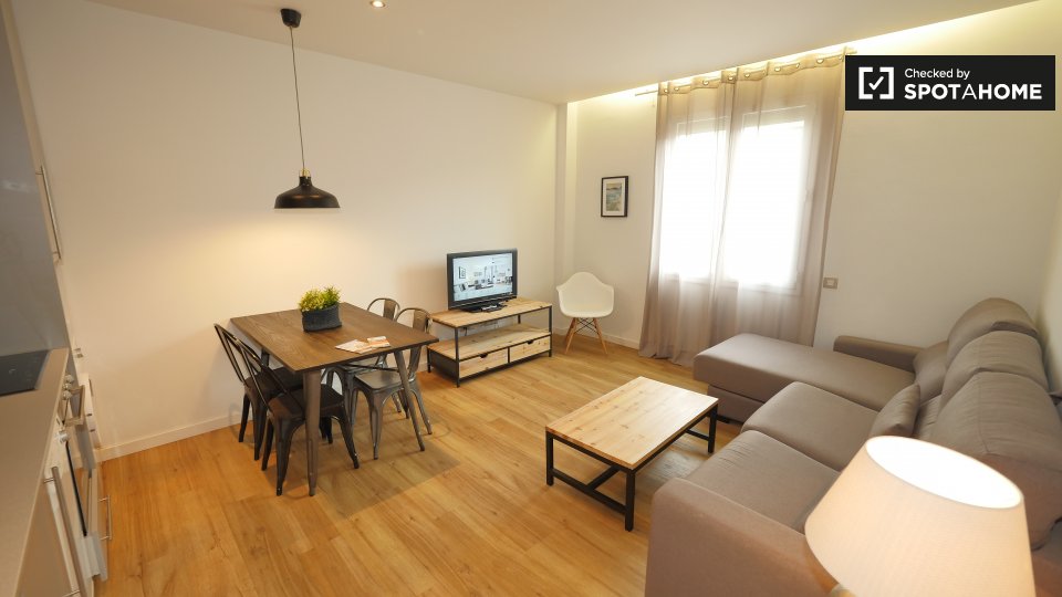 Apartment Barcelona, 2 beds, 60m² — photo 1