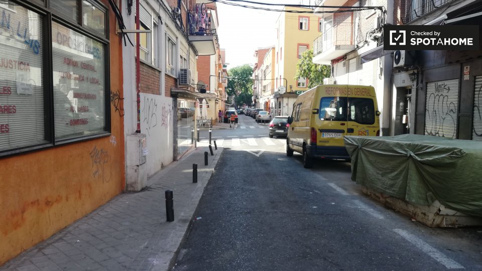 Double room Madrid, 4 beds, 80m² — photo 19